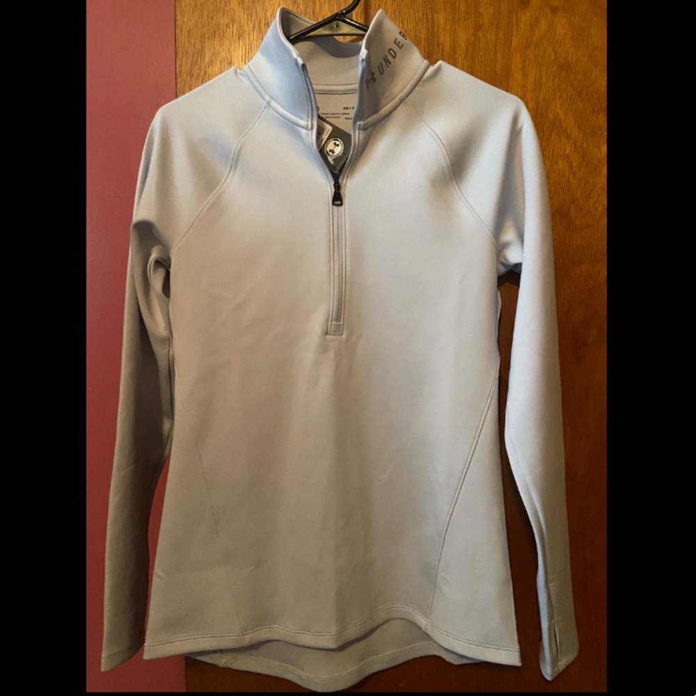 Under armour womens cold gear top size small brand new